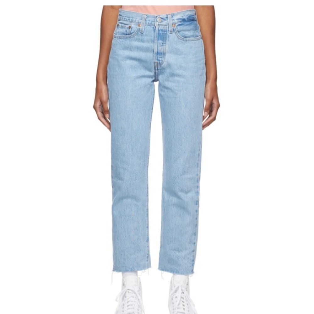 Levi’s Wedgie Straight Light Wash Jeans with Whiskering | 24